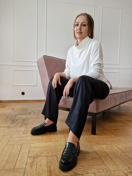 Czarne spodnie Satin